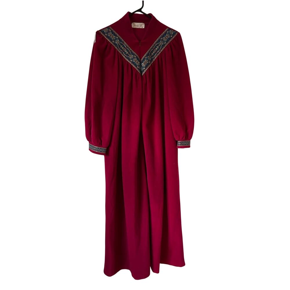 Vintage 70-80'S Vanity Fair M Red Velour Robe Maxi Length Granny Core Night Gown
